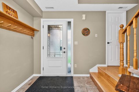 Photo 3 at 22 Cartwright Drive, Cundles East, Barrie