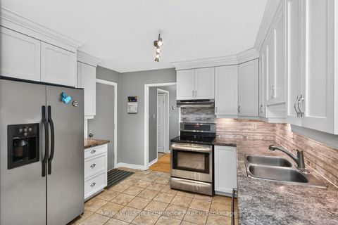 Photo 6 at 22 Cartwright Drive, Cundles East, Barrie