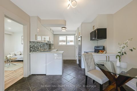 Photo 9 at 51 aurora Heights Drive, Aurora Heights, Aurora
