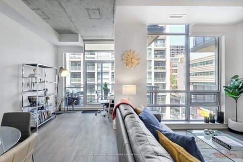 Photo 3 at 520 - 399 Adelaide Street W, Waterfront Communities C1, Toronto