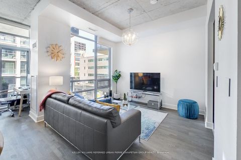 Photo 15 at 520 - 399 Adelaide Street W, Waterfront Communities C1, Toronto