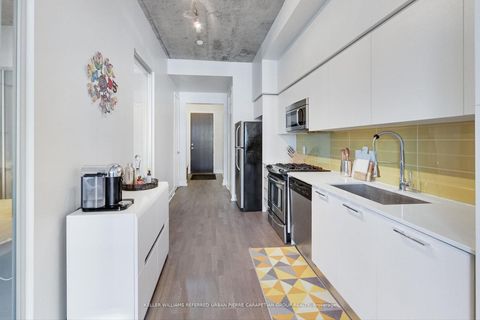 Photo 17 at 520 - 399 Adelaide Street W, Waterfront Communities C1, Toronto