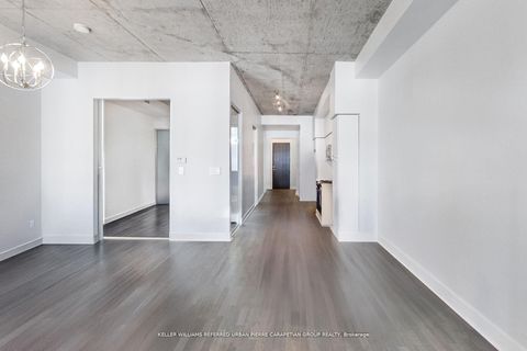 Photo 19 at 520 - 399 Adelaide Street W, Waterfront Communities C1, Toronto