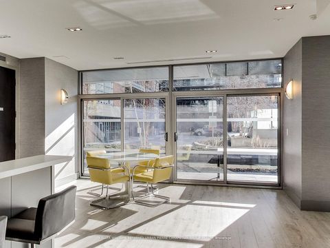 Photo 37 at 520 - 399 Adelaide Street W, Waterfront Communities C1, Toronto