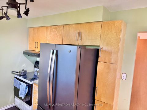 Photo 5 at 22 Montavista Street, Morningside, Toronto