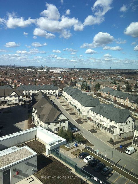 Photo 7 at 1410 - 20 North Park Road, Beverley Glen, Vaughan