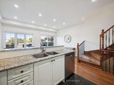 Photo 16 at 26 Golden Spruce Lane, Maple, Vaughan