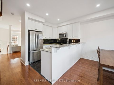 Photo 17 at 26 Golden Spruce Lane, Maple, Vaughan