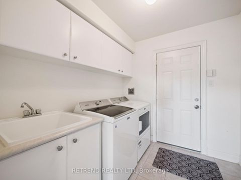 Photo 39 at 26 Golden Spruce Lane, Maple, Vaughan