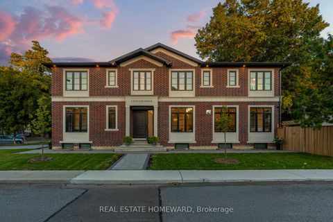 Photo 2 at 5 Taylor Drive, East York, Toronto