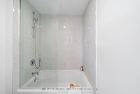 Photo 25 at 1710 - 10 Inn On The Park Drive, Don Mills, Toronto