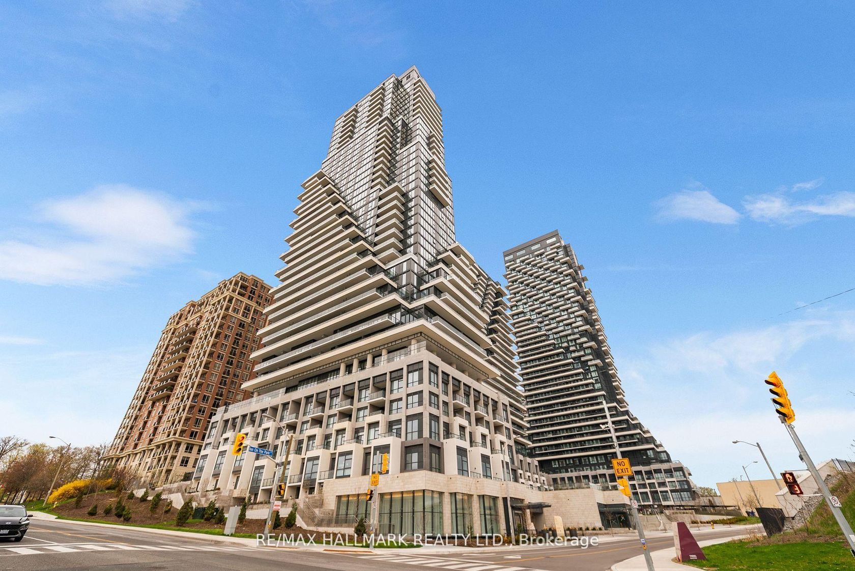 1710 - 10 Inn On The Park Drive, Don Mills, Toronto 