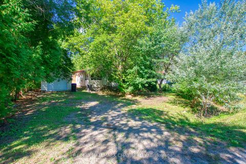 Photo 2 at 956 Carson Avenue, Lefroy, Innisfil