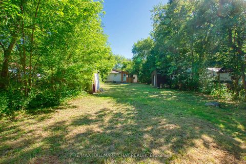 Photo 4 at 956 Carson Avenue, Lefroy, Innisfil