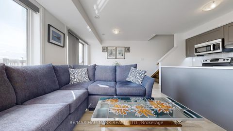 Photo 2 at 8 - 171 William Duncan Road, CFB, Toronto