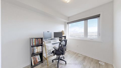 Photo 12 at 8 - 171 William Duncan Road, CFB, Toronto Photo 12 at 8 - 171 William Duncan Road, CFB, Toronto