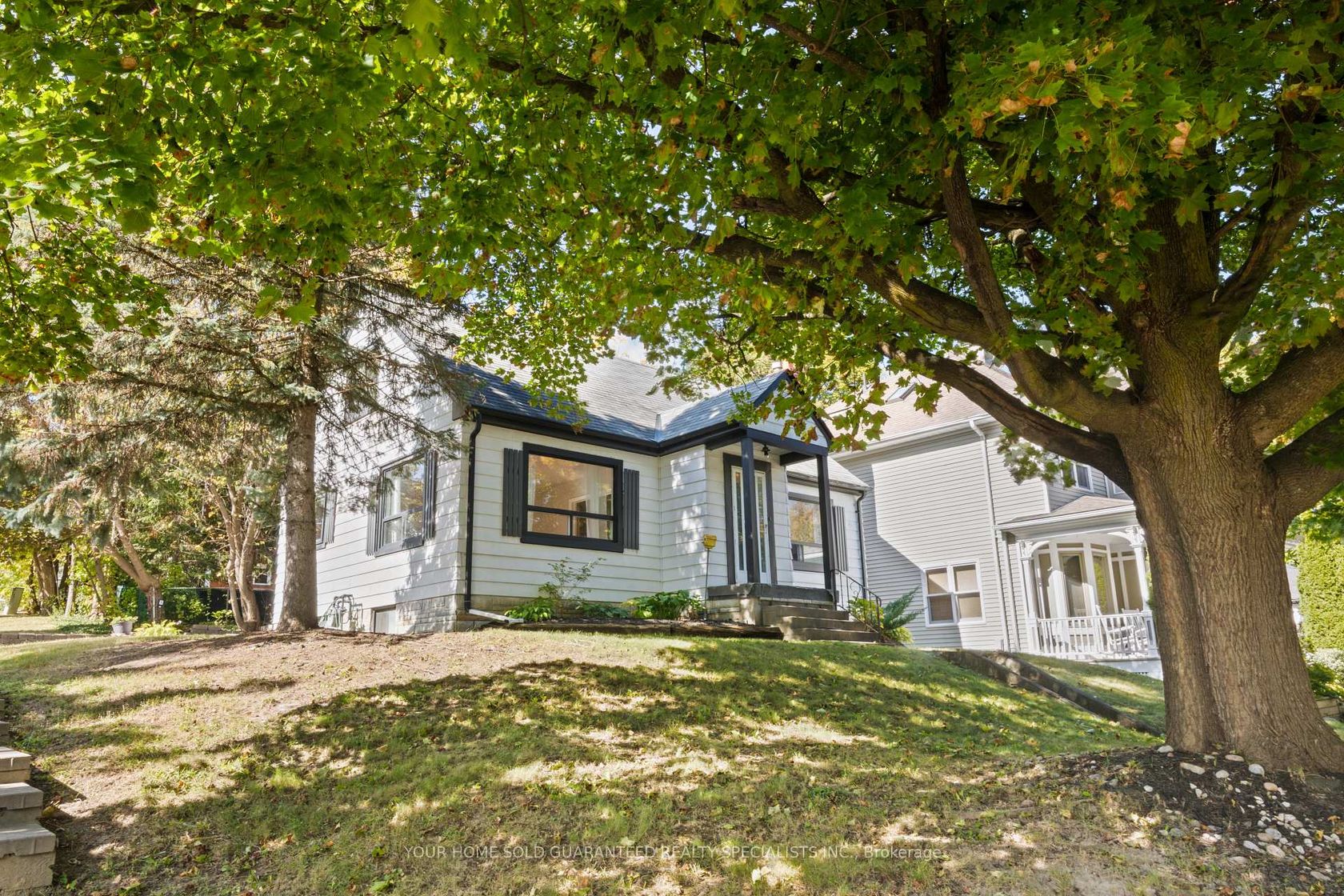 122 Gurnett Street, Aurora Village, Aurora 