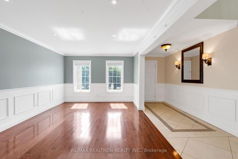 Photo 7 at 26 Cowles Court, Mill Pond, Richmond Hill