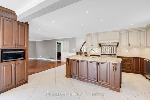 Photo 13 at 26 Cowles Court, Mill Pond, Richmond Hill