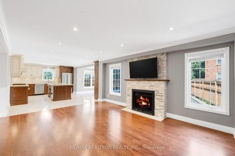 Photo 15 at 26 Cowles Court, Mill Pond, Richmond Hill