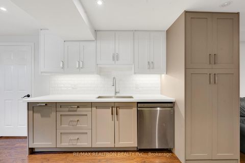 Photo 34 at 26 Cowles Court, Mill Pond, Richmond Hill