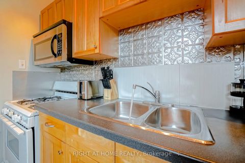 Photo 23 at 125 Lisgar Street, Little Portugal, Toronto