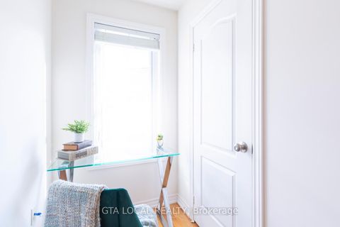 Photo 28 at 31 - 10 Porter Avenue W, West Woodbridge, Vaughan