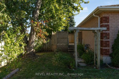 Photo 19 at 290 Cundles Road W, Northwest, Barrie