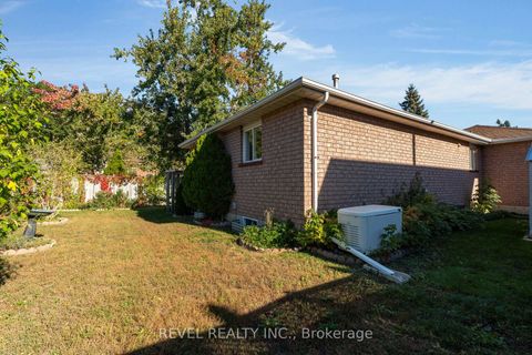 Photo 21 at 290 Cundles Road W, Northwest, Barrie