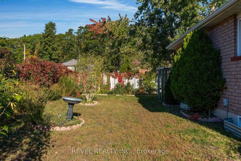 Photo 22 at 290 Cundles Road W, Northwest, Barrie