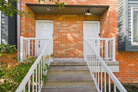 Photo 3 at 13 - 970 Brimley Road, Bendale, Toronto