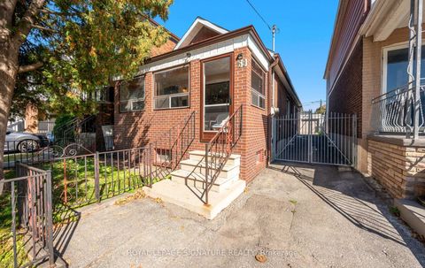 Photo 2 at 69 Chambers Avenue, Pellam Park, Toronto