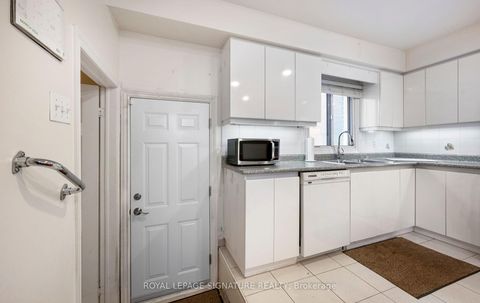 Photo 22 at 69 Chambers Avenue, Pellam Park, Toronto