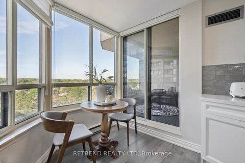 Photo 17 at 826 - 32 Clarissa Drive, Harding, Richmond Hill