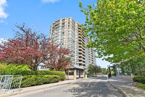 Photo 45 at 826 - 32 Clarissa Drive, Harding, Richmond Hill