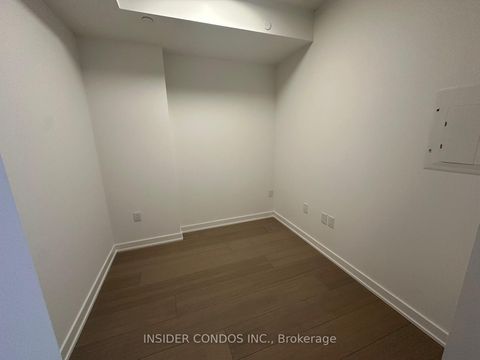 Photo 10 at 806 - 123 Portland Street, Waterfront Communities C1, Toronto
