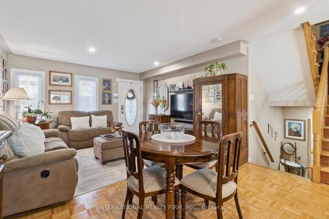 Photo 8 at 76 Timberwolf Crescent, Vellore Village, Vaughan