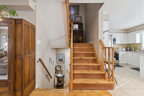 Photo 20 at 76 Timberwolf Crescent, Vellore Village, Vaughan