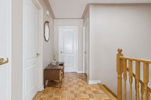 Photo 21 at 76 Timberwolf Crescent, Vellore Village, Vaughan