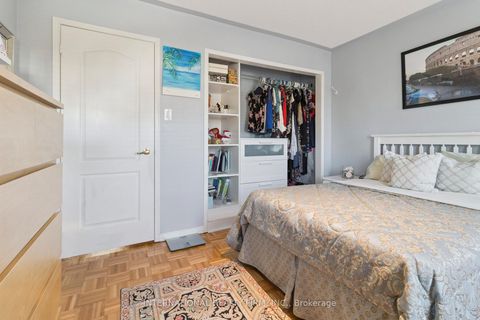 Photo 27 at 76 Timberwolf Crescent, Vellore Village, Vaughan