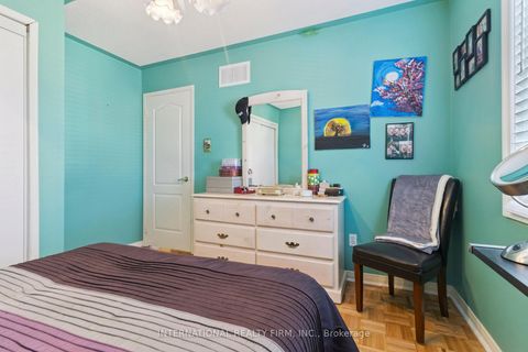 Photo 31 at 76 Timberwolf Crescent, Vellore Village, Vaughan