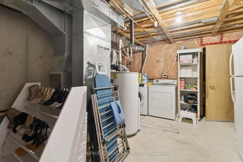 Photo 40 at 76 Timberwolf Crescent, Vellore Village, Vaughan