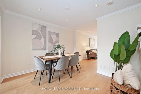 Photo 10 at 28 Wyatt Lane, Bayview Wellington, Aurora Photo 10 at 28 Wyatt Lane, Bayview Wellington, Aurora