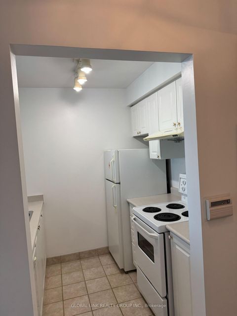 Photo 6 at 315 - 1 Lee Centre Drive N, Woburn, Toronto