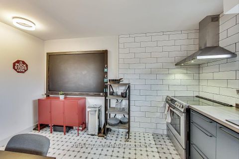 Photo 16 at 205 Bathurst Street, Chinatown, Toronto