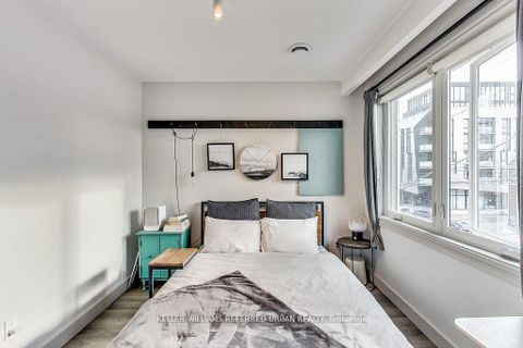 Photo 22 at 205 Bathurst Street, Chinatown, Toronto