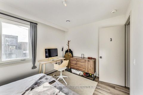 Photo 23 at 205 Bathurst Street, Chinatown, Toronto