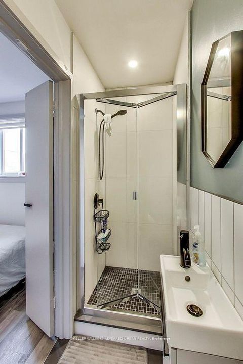 Photo 28 at 205 Bathurst Street, Chinatown, Toronto