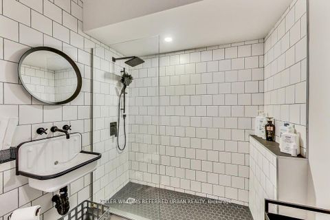 Photo 33 at 205 Bathurst Street, Chinatown, Toronto