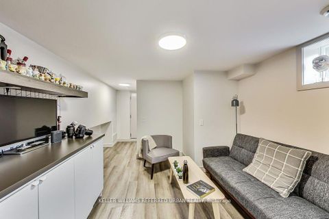 Photo 35 at 205 Bathurst Street, Chinatown, Toronto